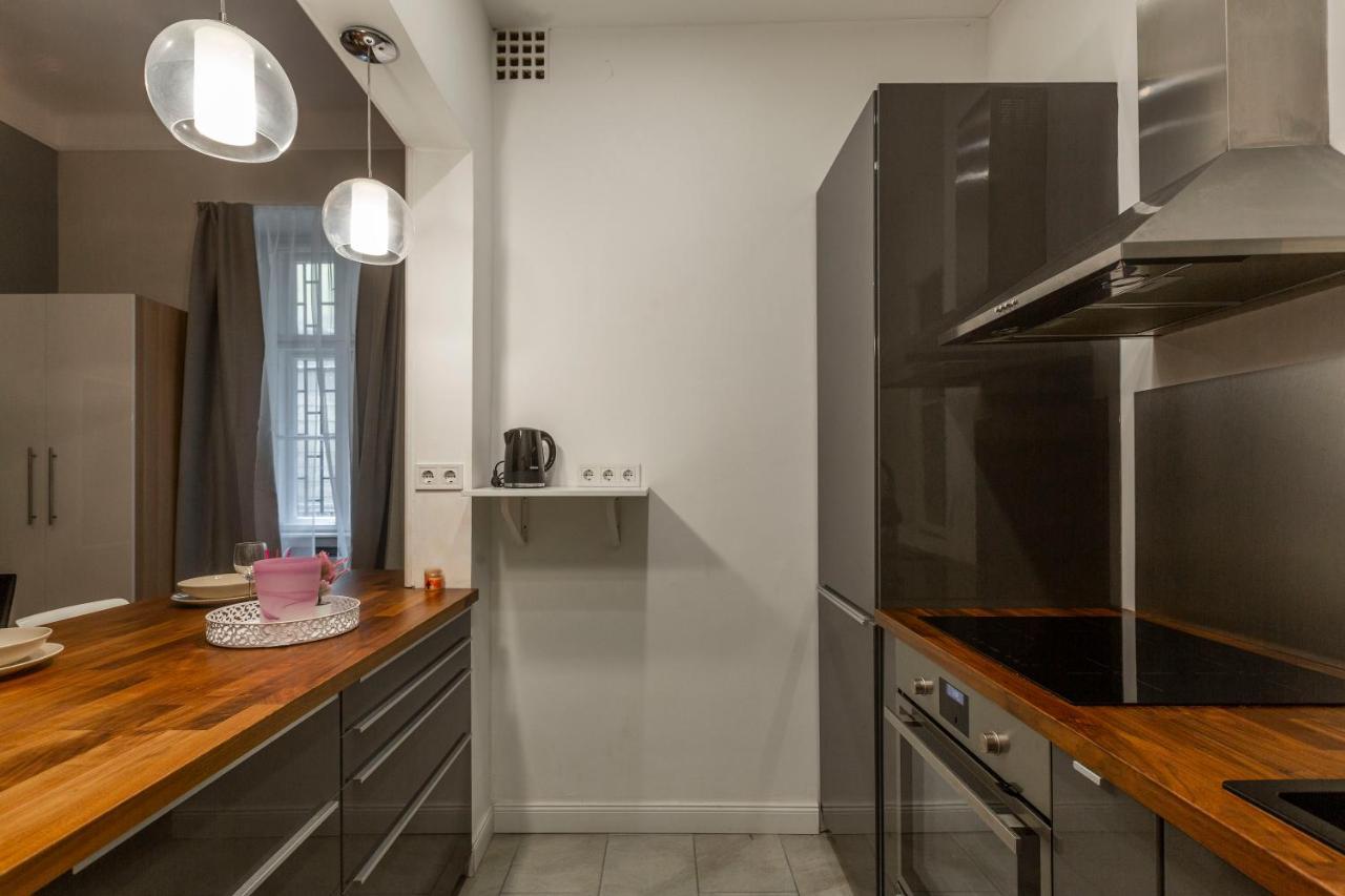 Spacious & Cozy Downtown Apartment With Balcony Budapest Exterior foto